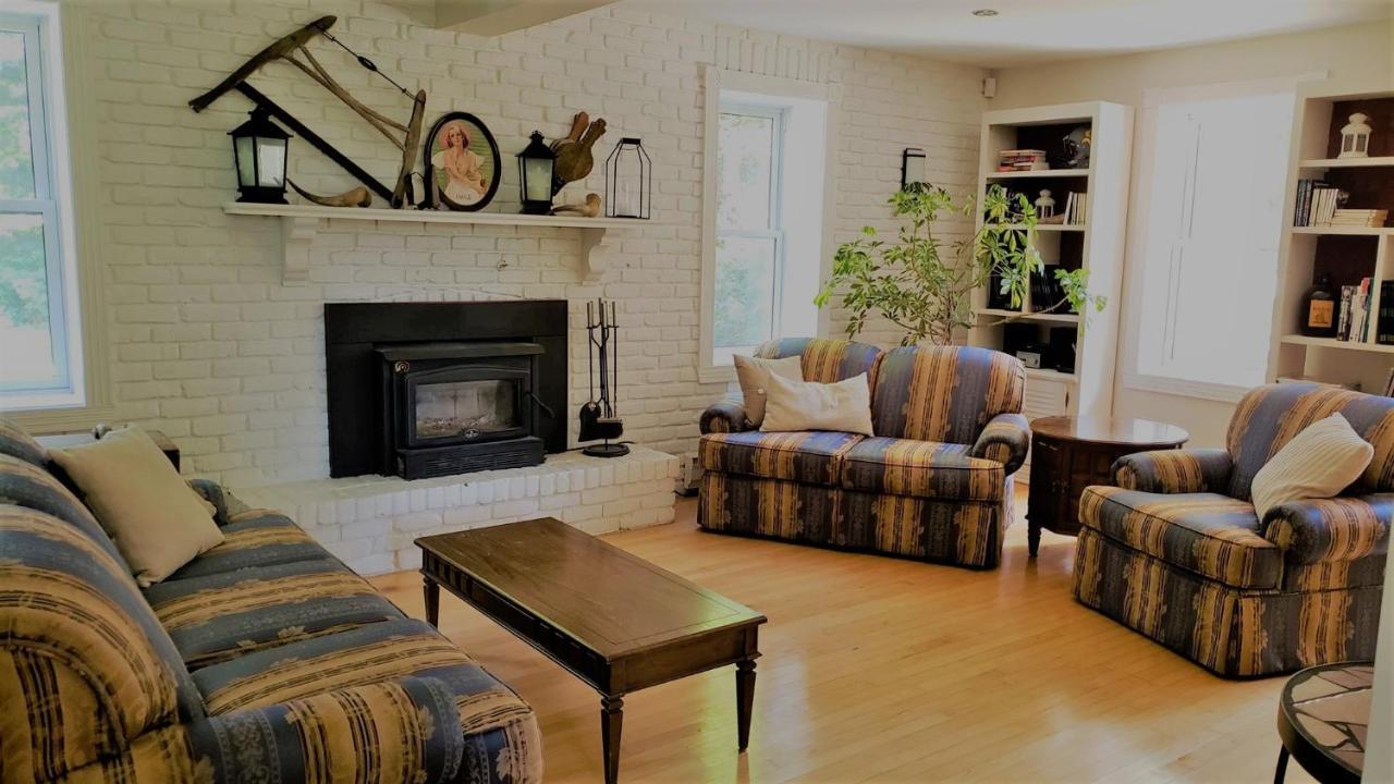 Auberge Du Vignoble Bromont Εξωτερικό φωτογραφία
