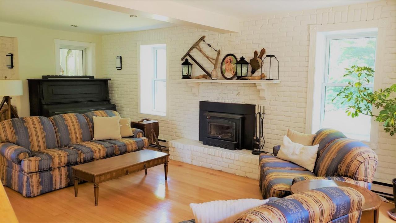 Auberge Du Vignoble Bromont Εξωτερικό φωτογραφία
