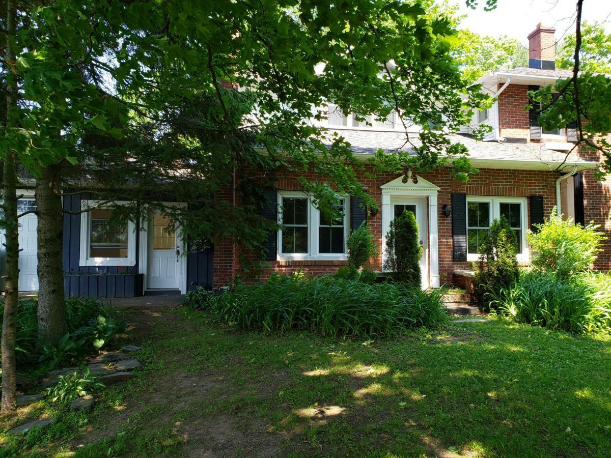 Auberge Du Vignoble Bromont Εξωτερικό φωτογραφία